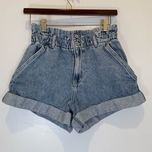 Hollister Ultra High Rise ‘80s Mom Shorts Light Blue